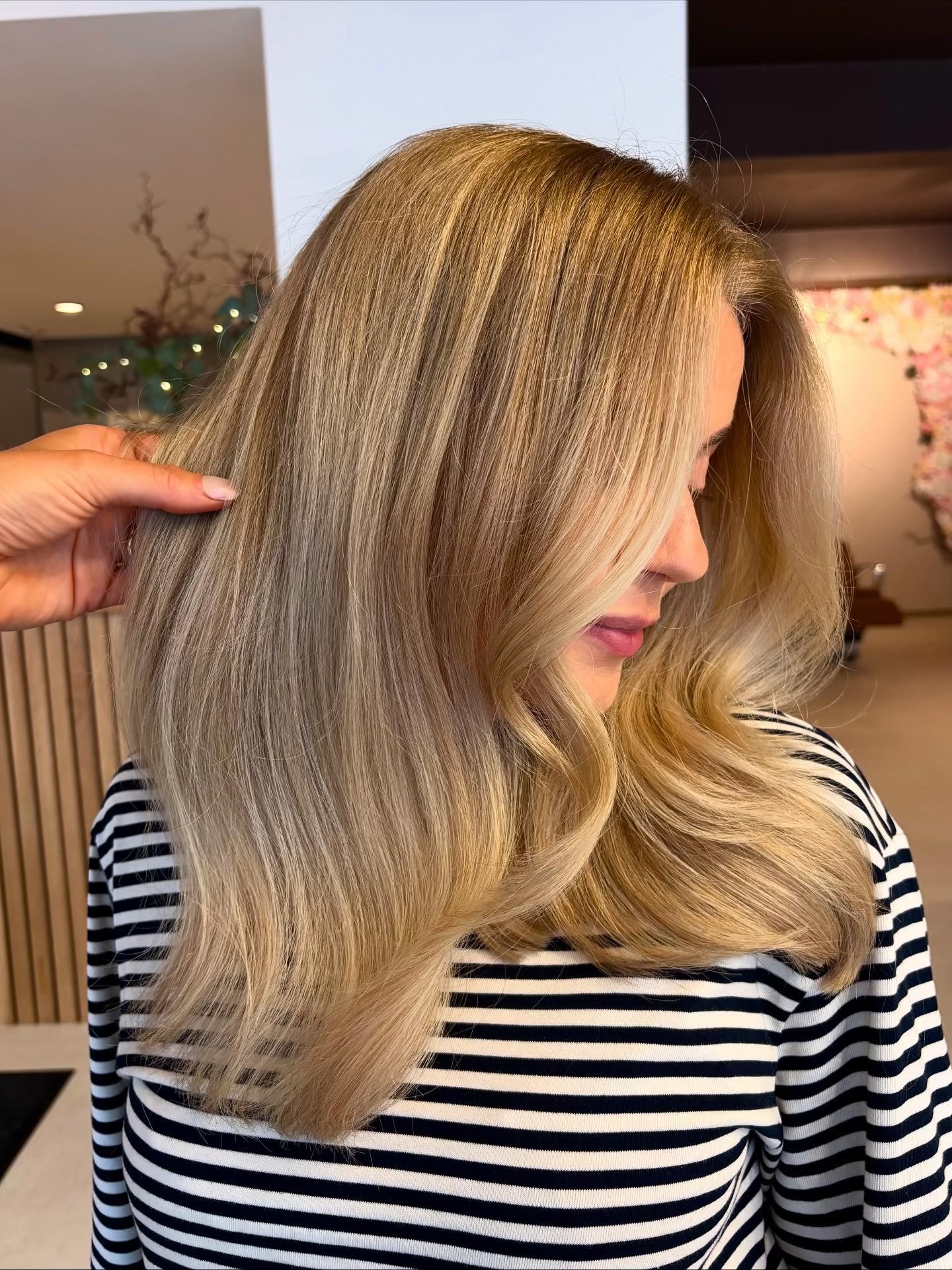 Møt Maya – Blossome Frisør